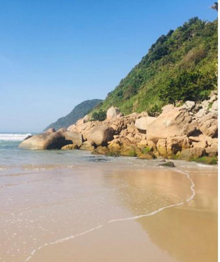 Recanto Verde-Apto Na Praia Do Tombo Guarujá Buitenkant foto
